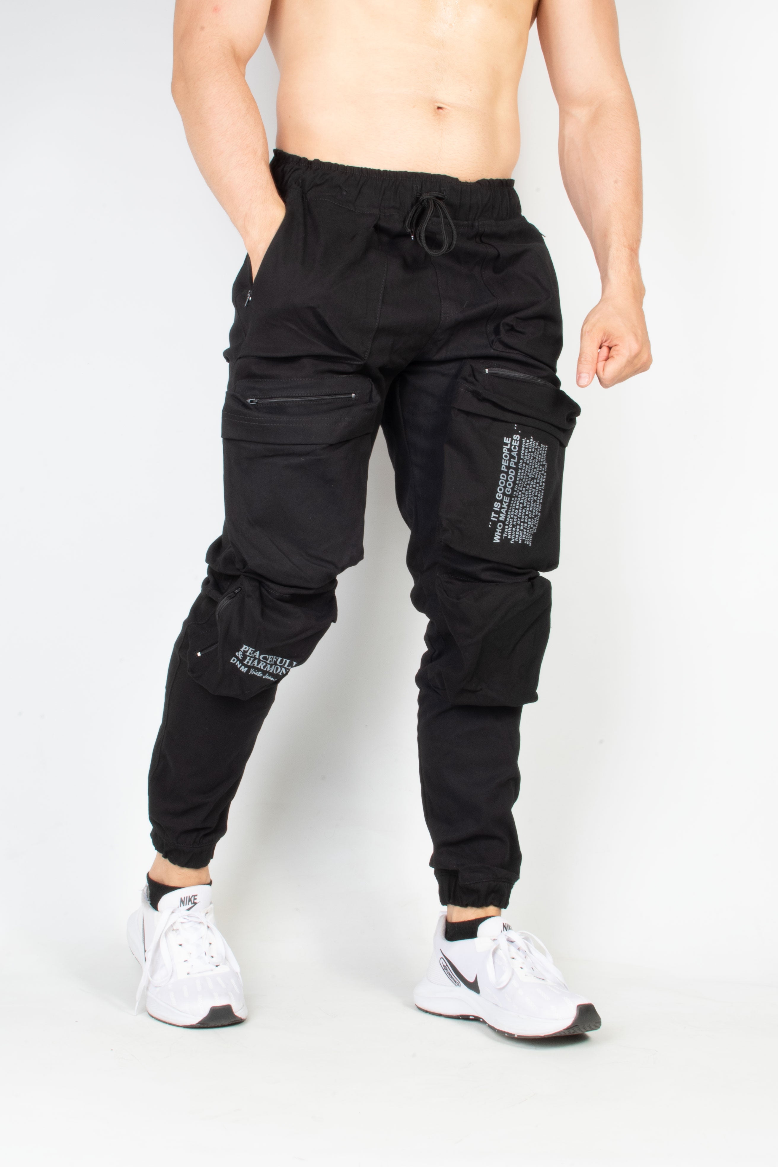 JOGGER CARGO NEGRO REF. 2012-9